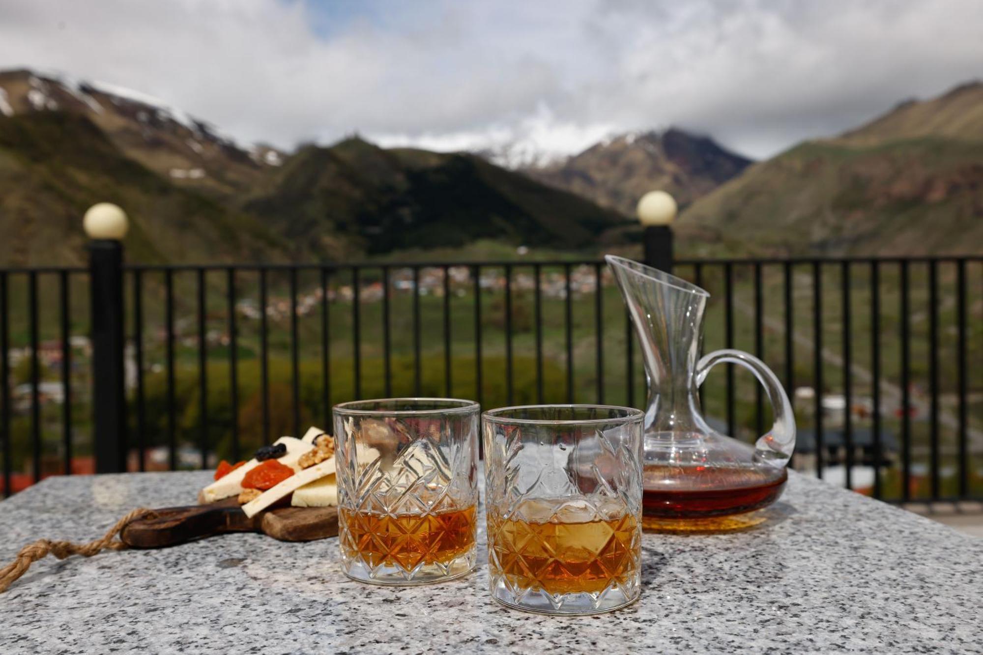 Hotel Memoir Kazbegi By Dnt Group Extérieur photo